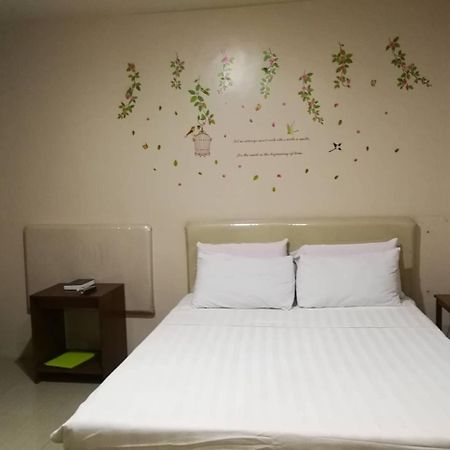 Hotel Liatris Legazpi Extérieur photo