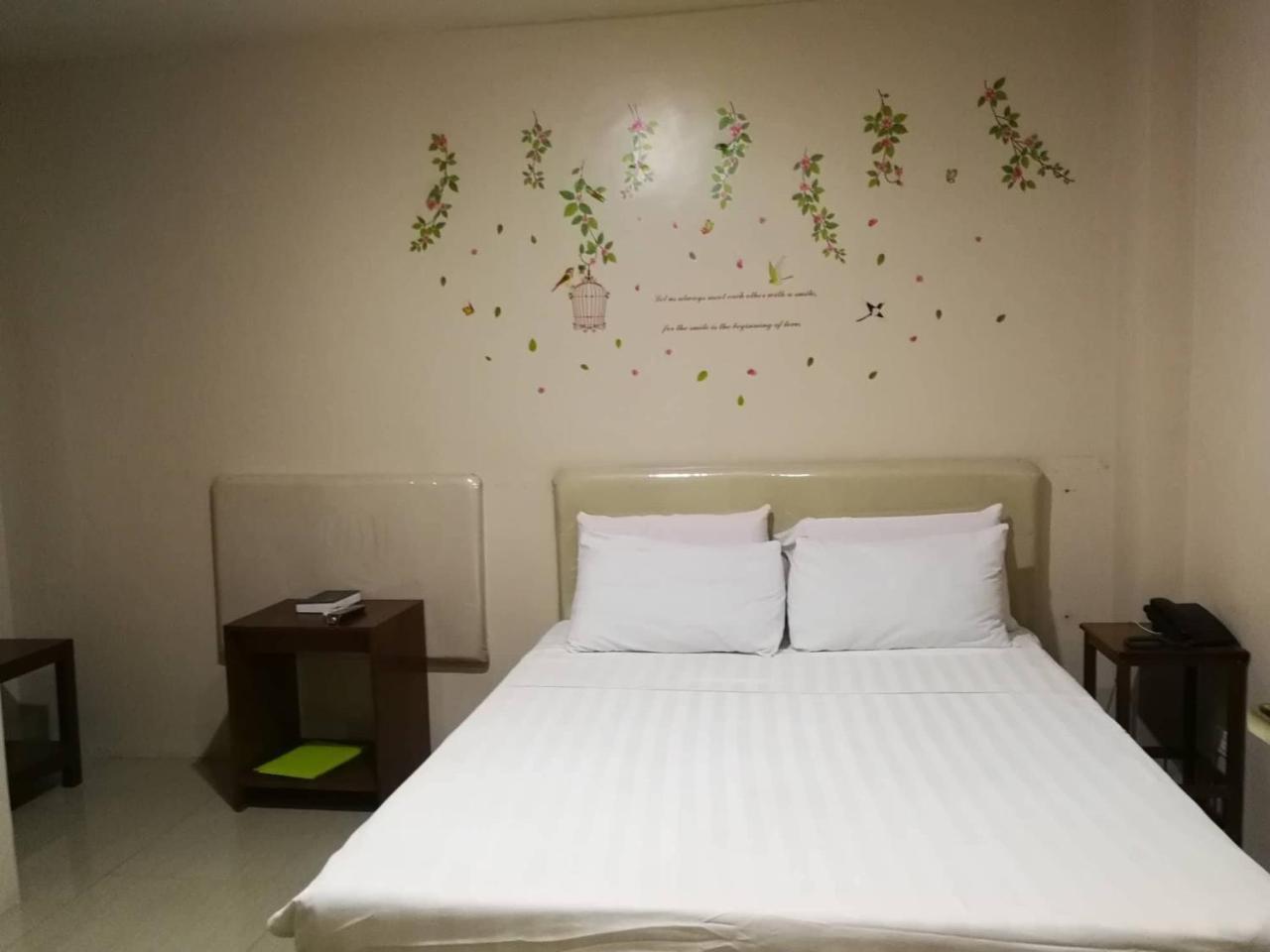Hotel Liatris Legazpi Extérieur photo